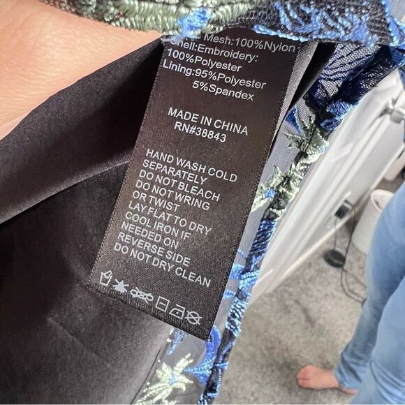 Sz 2 Sam Edelman Cold Shoulder Embroidered Mesh Dress $158 MSRP NWT - Picture 12 of 12